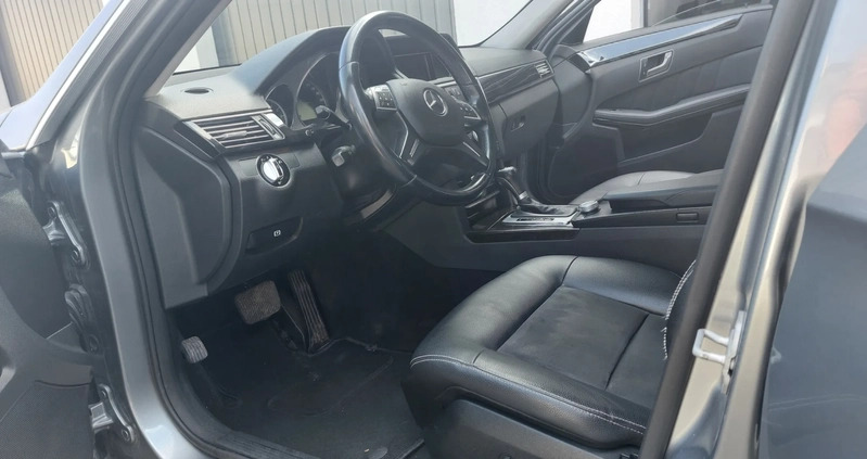 Mercedes-Benz Klasa E cena 39999 przebieg: 290000, rok produkcji 2010 z Świnoujście małe 106